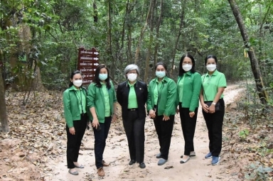 คณะกรรมการ ธ.ก.ส. เยี่ยมชมชุมชนต้นแบบ และศูนย์เรียนรู้เพื่อการพัฒนาเศรษฐกิจพอเพียงต้นแบบ ธ.ก.ส. 